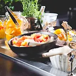 فندق Radisson Blu Grand Tammer 4*
