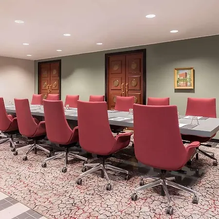 Radisson Blu Grand Tammer Hotel 4*
