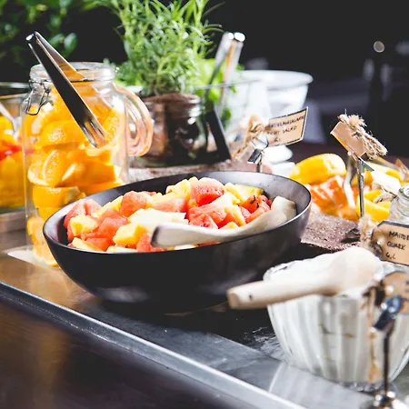 Ξενοδοχείο Radisson Blu Grand Tammer 4*