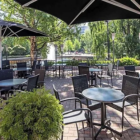 Radisson Blu Grand Tammer Hotel 4*